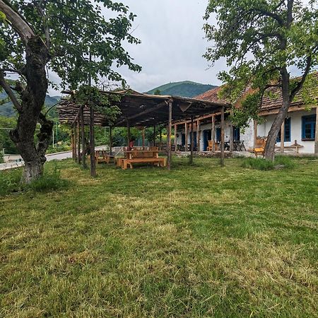 Hotel Arevi Gosh Zewnętrze zdjęcie